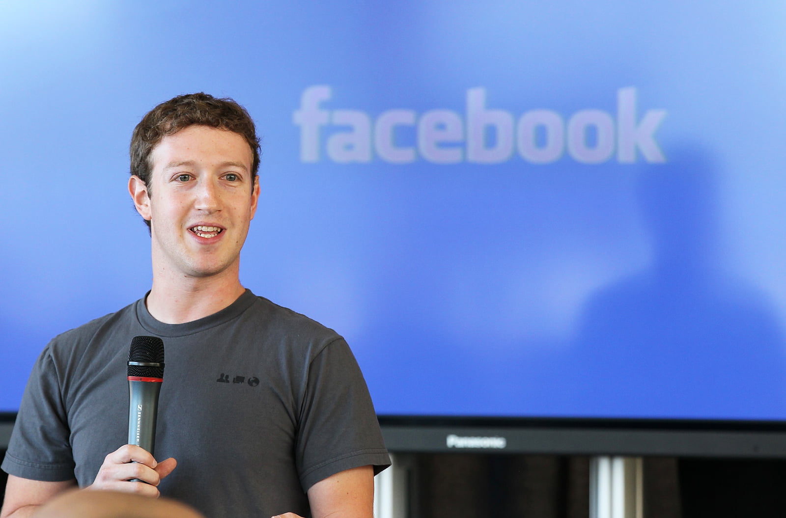 Facebook Ceosu Zuckerberg Kenosha Gonderisinin Sirketin Siddet Karsiti Politikasini Ihlal Etmedigini Soyledi