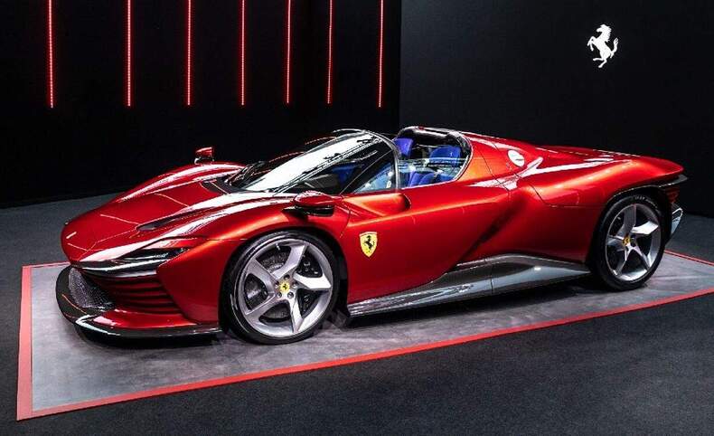 Ferrari NFT Dünyasına Adım Atıyor: Yeni Ortaklık Duyuruldu!